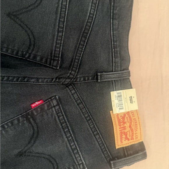 Levi's Women's Straight Leg Jeans in Charcoal - Picture 5 of 12